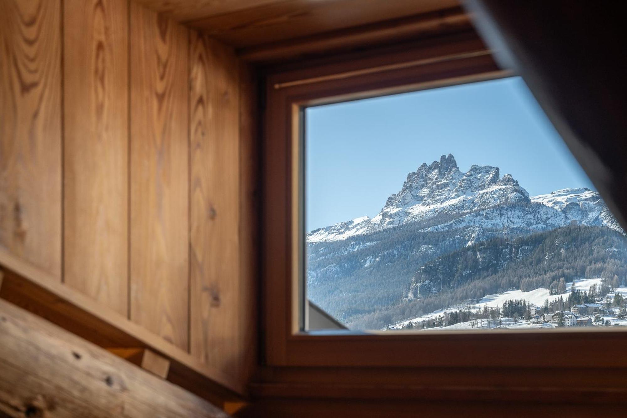 Cortina Lodge Cortina dʼAmpezzo Exterior foto