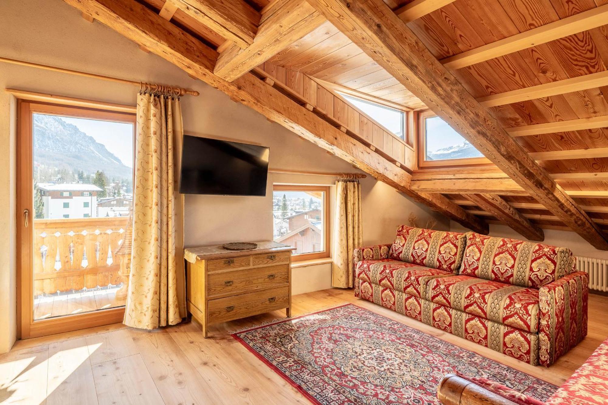 Cortina Lodge Cortina dʼAmpezzo Exterior foto