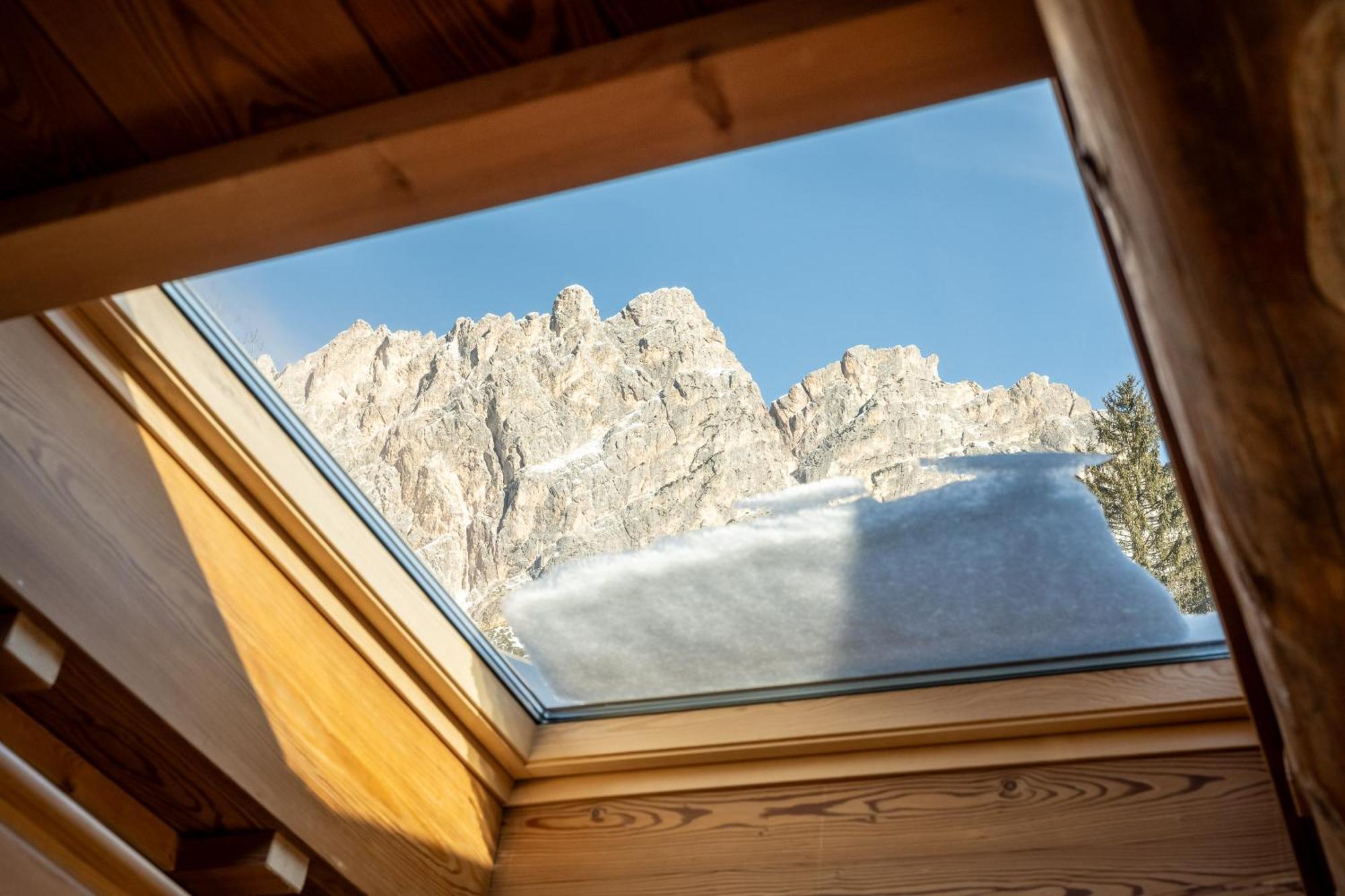 Cortina Lodge Cortina dʼAmpezzo Exterior foto