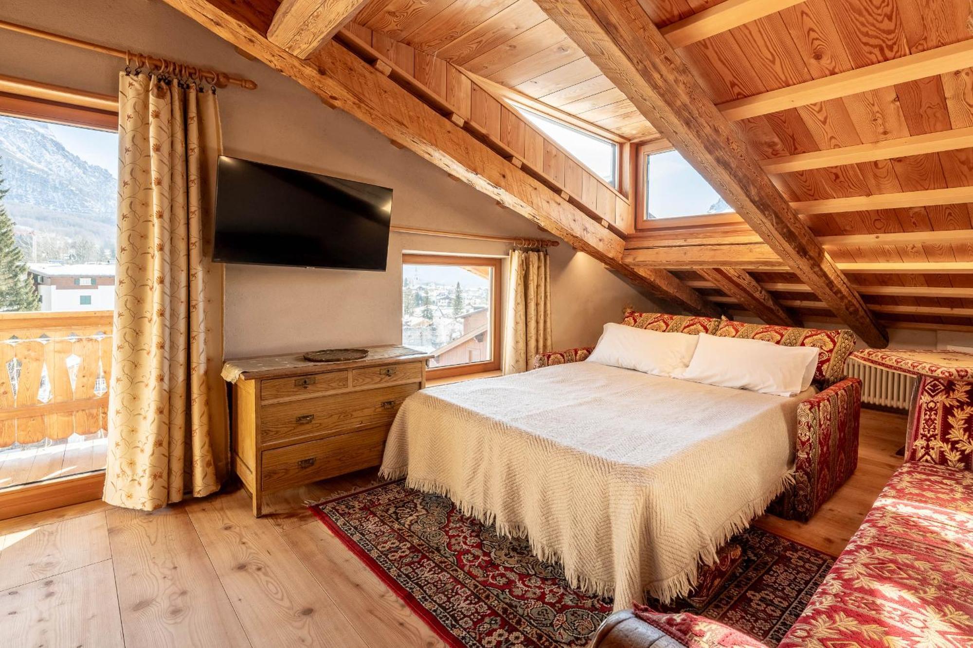 Cortina Lodge Cortina dʼAmpezzo Exterior foto